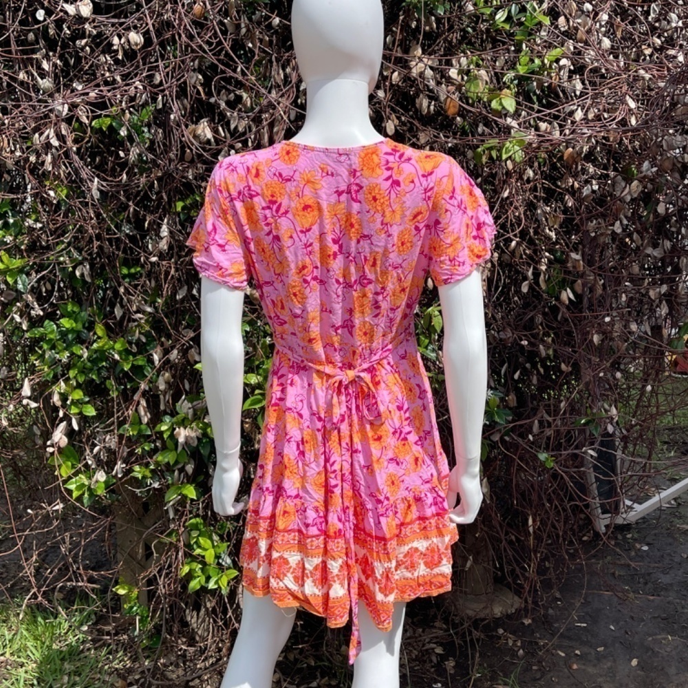 Zessica Floral Print Total Wrap Mini Dress Size Medium In Orange & Pink - Picture 5 of 10